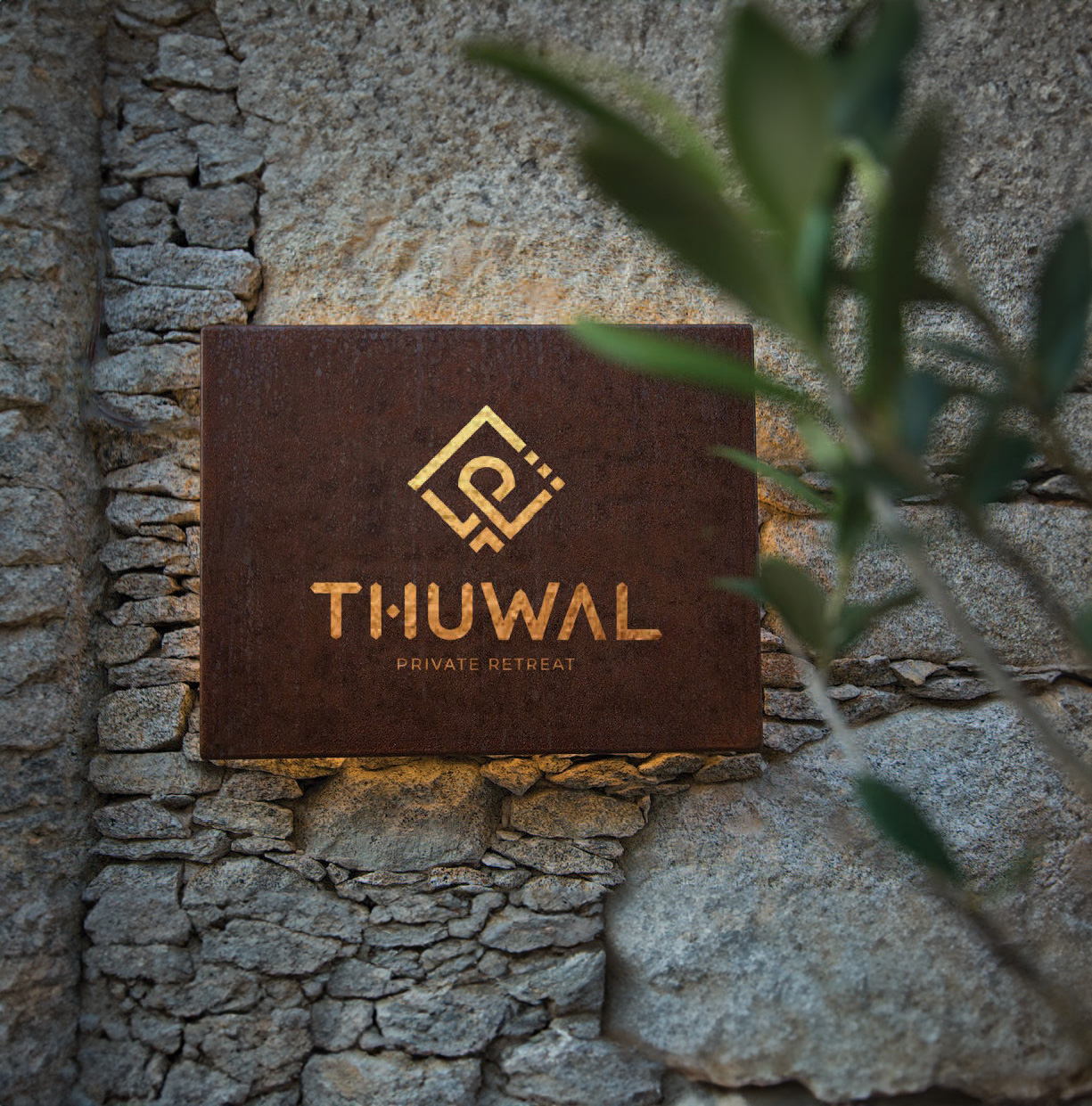 A brown plate written on it “Thuwal private retreat"